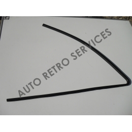  SEAL FOR REAR QUARTER WINDOW AT B-PILLAR LEFT AND RIGHT / GT BERTONE 1964 - 1977